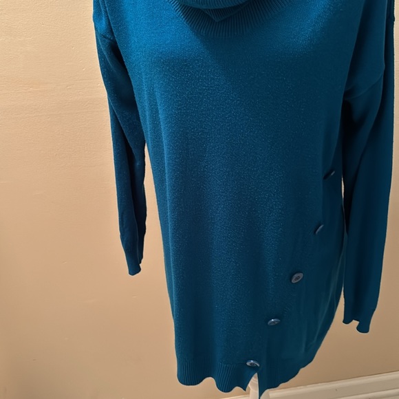 Beautiful Soho turquoise asymmetrical tunic sweater with cowl neck - Picture 3 of 5